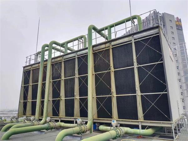開式冷卻塔與閉式冷卻塔的性能比較